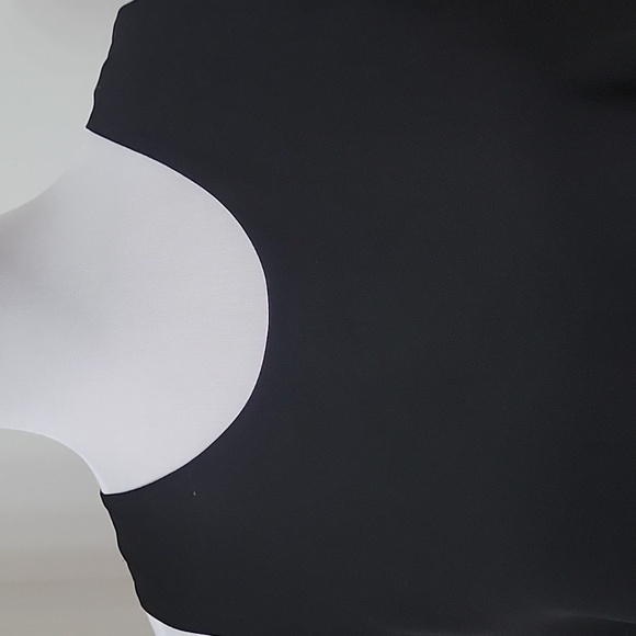 Zara Size M Black Double Layer Ruffled Sleeveless Crop Top, Exc. Used Condition - Picture 2 of 11